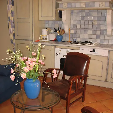 De Charme Wi-fi ,clim, Garage Jardin Prives, Piscine Environnement Arbore 아파트 *