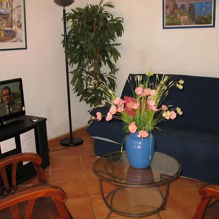 De Charme Wi-fi ,clim, Garage Jardin Prives, Piscine Environnement Arbore 아파트 *
